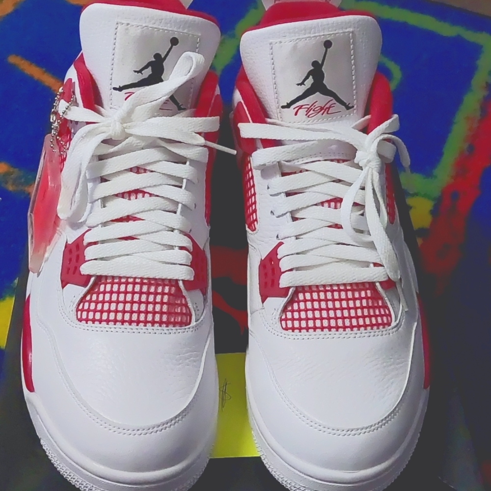 Jordan retro 4s